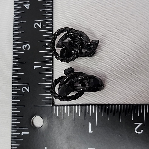 Black Metal Black Faceted Crystal Stones Post Earrings - Picture 9 of 9